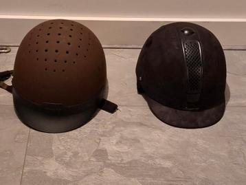 Paardrijhelm beschikbaar voor biedingen