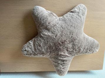 Stervormig sierkussen - Beige beschikbaar voor biedingen