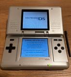 Nintendo DS console (phat), Spelcomputers en Games, Spelcomputers | Nintendo DS, Ophalen of Verzenden, Gebruikt, Zilver, DS Original of Phat