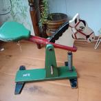 Heel oud houten hobbelpaard, Ophalen