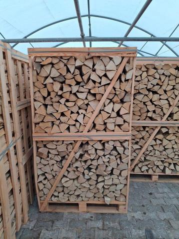Ovengedroogd haardhout eiken, haagbeuk, berken beschikbaar voor biedingen