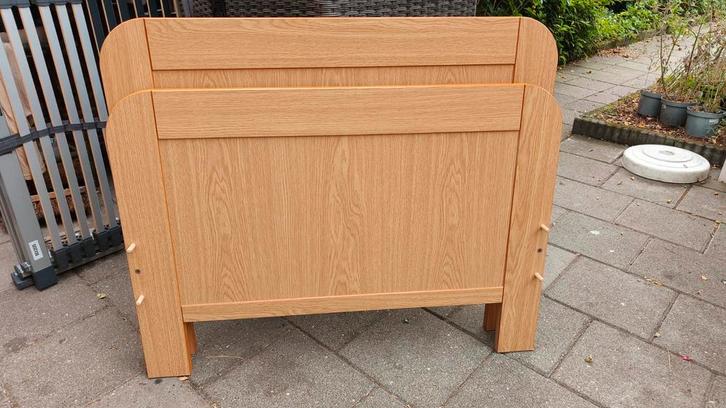 Ledikant 90 bij 200 Blank eiken, Huis en Inrichting, Slaapkamer | Bedden, Zo goed als nieuw, Eenpersoons, 90 cm, Hout, Wit, Ophalen