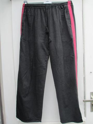 Makkelijke broek. INDIA  mt 34/36   matzwart beschikbaar voor biedingen
