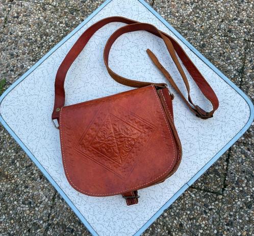 Handtas van leer, Sieraden, Tassen en Uiterlijk, Tassen | Damestassen, Gebruikt, Handtas, Bruin, Ophalen of Verzenden