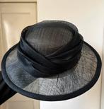 Elegante donkerblauwe hoeden, maat 57, Ophalen, Nieuw, 56 of 57 cm (M, 7 of 7⅛ inch), Hoed