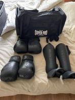 kickboks Venum set handschoenen & scheenbeschermers & tas, Ophalen, Overige, Vechtsportmateriaal, Maat L