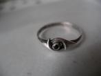Een mooie Fijne Zilveren Ring met Klein Zwart Onyx edelsteen, Sieraden, Tassen en Uiterlijk, Antieke sieraden, Verzenden, Zilver
