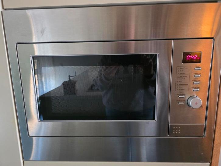 Combi-magnetron - weinig gebruikt, Witgoed en Apparatuur, Magnetrons, Zo goed als nieuw, Inbouw, Combimagnetron, 45 tot 60 cm