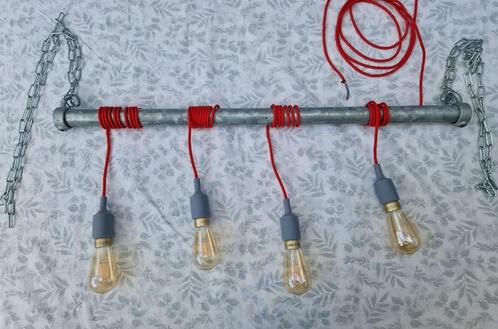Handgemaakte industriële hanglamp – 4 lichtpunten E27, Huis en Inrichting, Lampen | Hanglampen, Zo goed als nieuw, 75 cm of meer