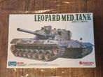 Leopard med. Tank 1:48 Zhengdefu, Overige merken, Tank, 1:32 tot 1:50, Ophalen of Verzenden