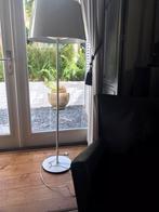 Staande lamp met witte kap, Huis en Inrichting, Ophalen of Verzenden, Zo goed als nieuw, 150 tot 200 cm
