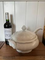 Een grote witte porseleinen soepterrine met deksel en lepel., Ophalen of Verzenden, Zo goed als nieuw, Porselein, Overige stijlen