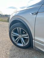 VW Tiguan 1.4 TSI DSG 2x R-Line | ACC | PANO | FULL OPTIONS, Auto's, Zwart, 4 cilinders, 150 pk, Leder