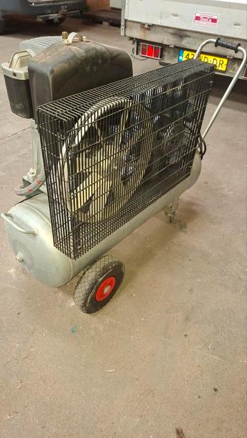 Aircraft Compressor 380V - Zo Goed Als Nieuw! beschikbaar voor biedingen