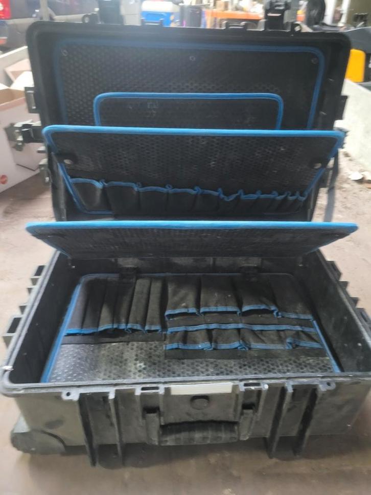 Gereedschapskoffer - Stevig en Praktisch!, Doe-het-zelf en Verbouw, Gereedschapskisten, Gebruikt, Gevuld, Ophalen