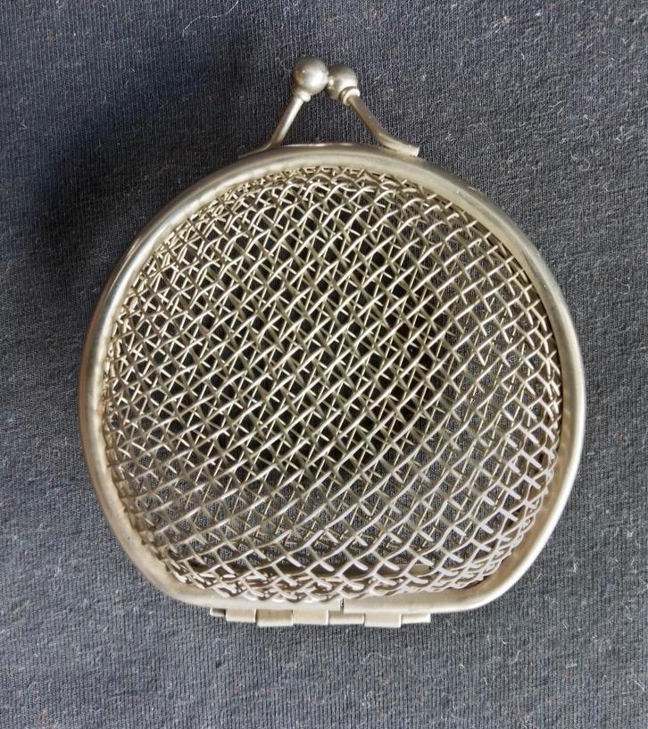 Vintage Portemonnee met Knipsluiting. Mesh portemonnee., Sieraden, Tassen en Uiterlijk, Portemonnees, Gebruikt, Overige merken