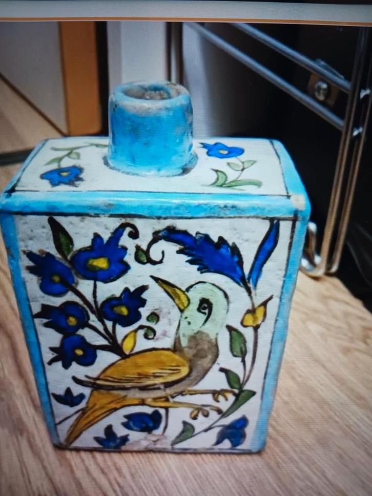 Perzische flesvaas, handbeschilderd met een vogel, Antiek en Kunst, Antiek | Keramiek en Aardewerk, Ophalen of Verzenden