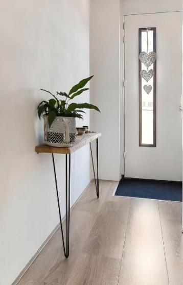 Sidetable beschikbaar voor biedingen