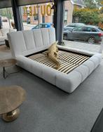 Luxe Richmond Interiors bouclé bed limited edition eichholtz, Tweepersoons, Ophalen of Verzenden, Zo goed als nieuw, 180 cm