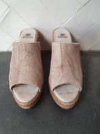 Beige Fred de la Bretonière schoenen 38., Kleding | Dames, Schoenen, Fred de la Bretoniere, Beige, Ophalen of Verzenden, Zo goed als nieuw