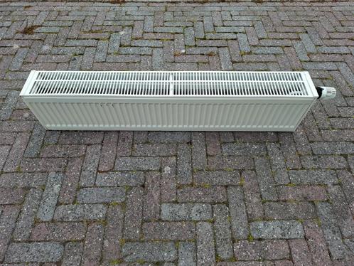 Compacte radiator 120 x 25 cm – type 33 – veel vermogen, Doe-het-zelf en Verbouw, Verwarming en Radiatoren, Gebruikt, Radiator