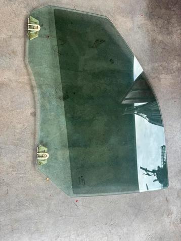 Licht getint bestuurdersraam Dodge Ram 1500 beschikbaar voor biedingen