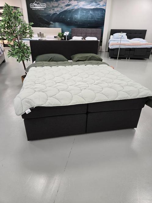Complete boxspring 160 of 180x200cm meeneemprijs € 699,00, Huis en Inrichting, Slaapkamer | Boxsprings, Nieuw, 180 cm, 200 cm