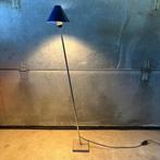 Mobles 114 Gira vloerlamp door Ferrer, Massan Tremoleda, Huis en Inrichting, Lampen | Vloerlampen, Gebruikt, Ophalen of Verzenden