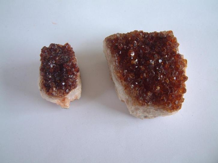 2 natuur stenen mineraal citrien?, Verzamelen, Mineralen en Fossielen, Mineraal, Ophalen of Verzenden