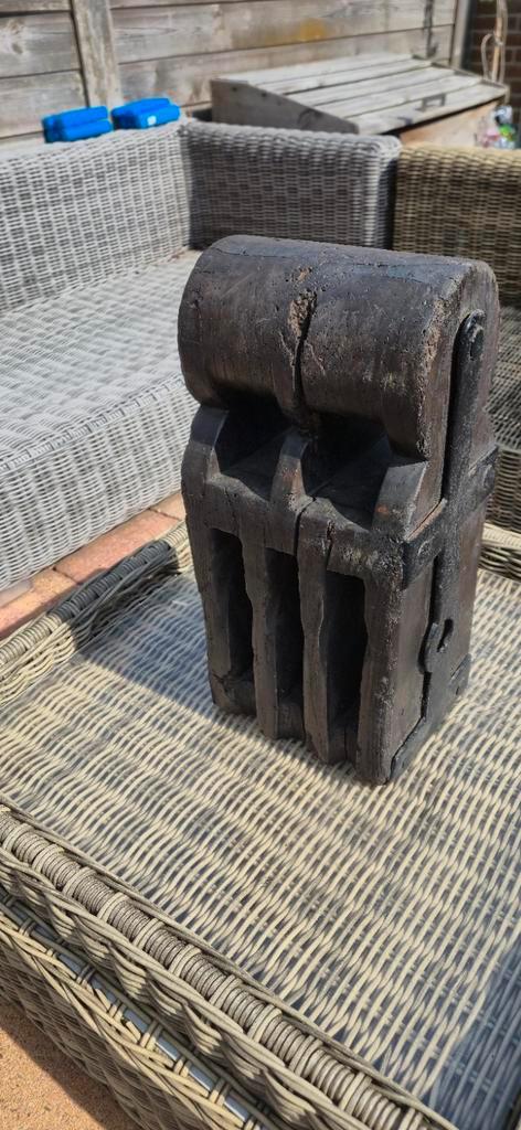 scheepskatrol katrol hout, smeedijzer vermoedelijk 17e eeuw, Antiek en Kunst, Antiek | Gereedschap en Instrumenten, Ophalen of Verzenden