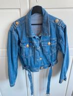 Leuke spijkerjas met gouden knopen maat S/M, Kleding | Dames, Verzenden, Zo goed als nieuw, Blauw