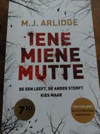 M.J. Arlidge - Iene Miene Mutte, Boeken, Gelezen, Europa overig, Ophalen of Verzenden, M.J. Arlidge