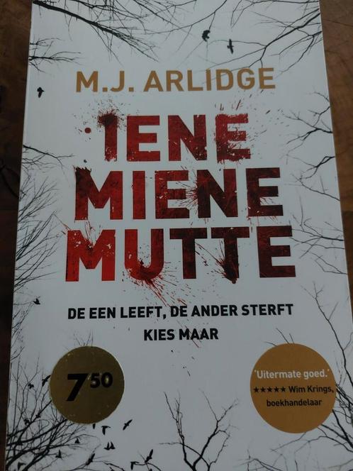 M.J. Arlidge - Iene Miene Mutte, Boeken, Thrillers, Gelezen, Europa overig, Ophalen of Verzenden