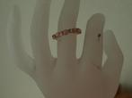 ring met witte strasssteentjes en roze steentjes 17 mm,, Sieraden, Tassen en Uiterlijk, Ringen, Nieuw, Overige materialen, 17 tot 18
