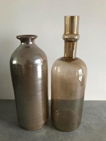 Taupe kleurige decoratie flessen vazen wonen woondecoratie beschikbaar voor biedingen