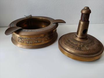 Antieke Bronzen Indiase Boeddhistische Asbak met olifanten  beschikbaar voor biedingen