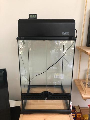 Exo Terra terrarium (30x30x45) en toebehoren beschikbaar voor biedingen