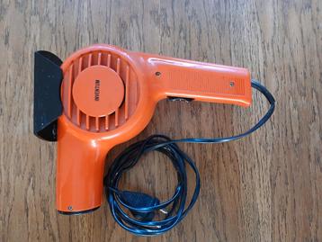Inventum föhn met muurhouder retro beschikbaar voor biedingen