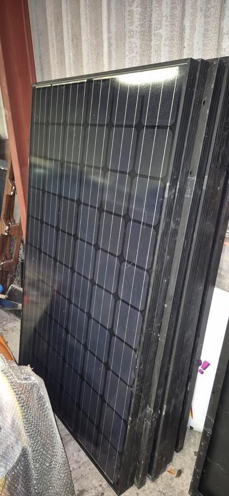 Zonnepanelen - 260W per paneel, Doe-het-zelf en Verbouw, Zonnepanelen en Toebehoren, Gebruikt, Paneel, 200 wattpiek of meer, Ophalen