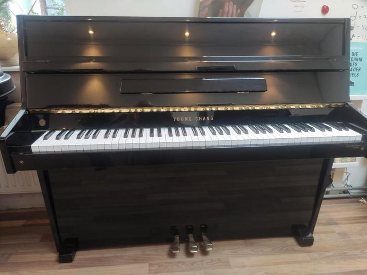 Young Chang aanbieding! Nieuwst., gestemd en evt. gebracht., Muziek en Instrumenten, Piano's, Zo goed als nieuw, Zwart, Hoogglans