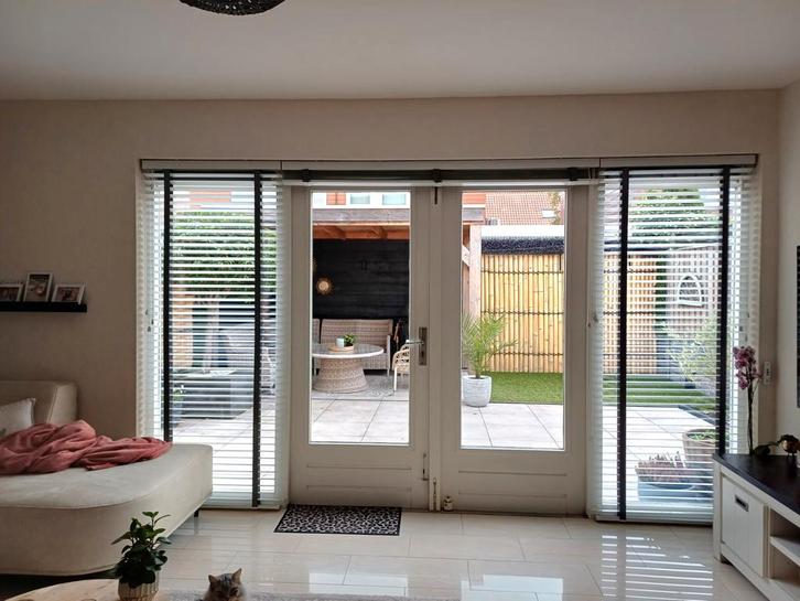 Jaloezieën met brede band, Huis en Inrichting, Stoffering | Gordijnen en Lamellen, Zo goed als nieuw, 200 cm of meer, 100 tot 150 cm