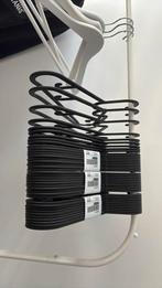 Ikea spruttig kleding hangers NIEUW! 39 stuks, Ophalen, Zo goed als nieuw, Hout