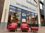 2 Leolux Antonia Fauteuil Rood leer Design stoel poef bank