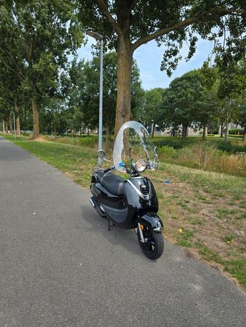 Sym Allo 25km  beschikbaar voor biedingen