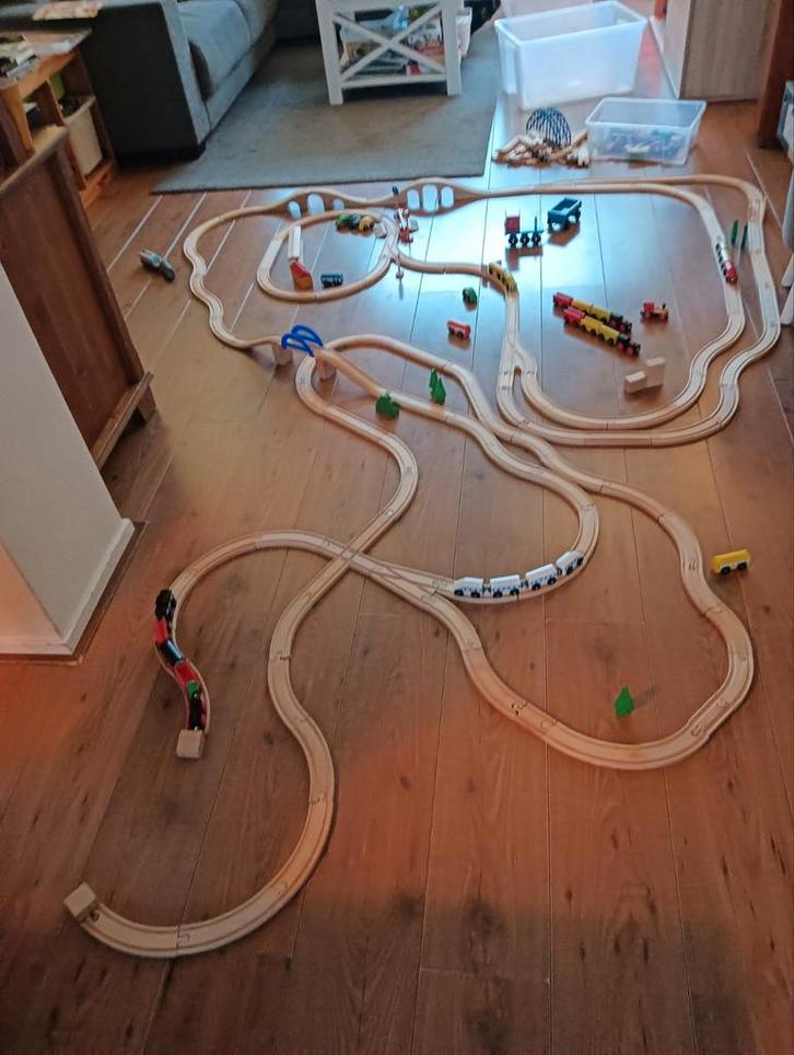 Grote hoeveelheid houten treinspoor, Kinderen en Baby's, Speelgoed | Houten speelgoed, Gebruikt, Ophalen