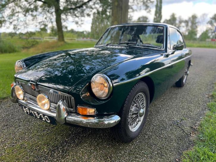 MG B 1.8 GT (bj 1973), Auto's, Oldtimers, Bedrijf, Te koop, MG, Benzine, Coupé, Handgeschakeld, Geïmporteerd, Groen, Achterwielaandrijving