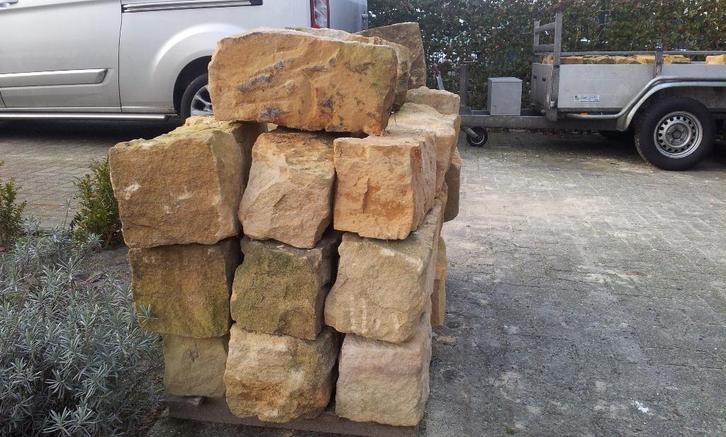 Te koop : zeer mooie Bentheimer zandsteen., Tuin en Terras, Bielzen en Borders, Zo goed als nieuw, Natuursteen, Minder dan 25 cm