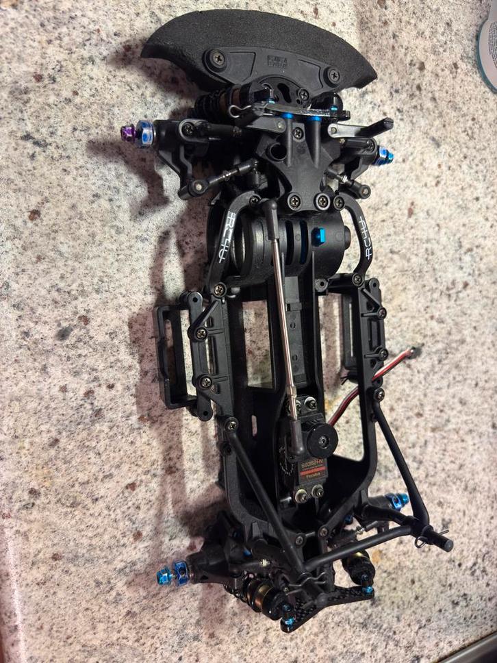 Tamiya M07 met veel onderdelen en hop-ups (serpent xray), Hobby en Vrije tijd, Modelbouw | Radiografisch | Auto's, Auto onroad