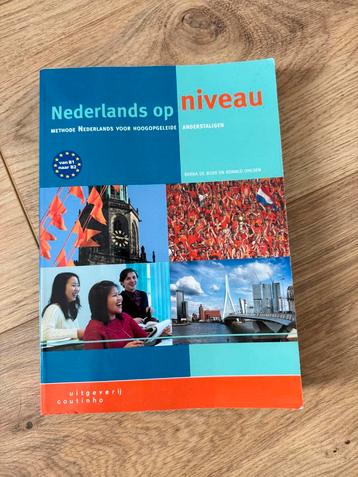 Nederlands op Niveau - Leerboek B1-B2 beschikbaar voor biedingen