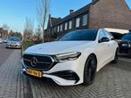 Mercedes-Benz E-Klasse E300 e 313pk AMG superscreen 2024 Wit, Auto's, Mercedes-Benz, Automaat, 4 cilinders, Wit, Stationwagon